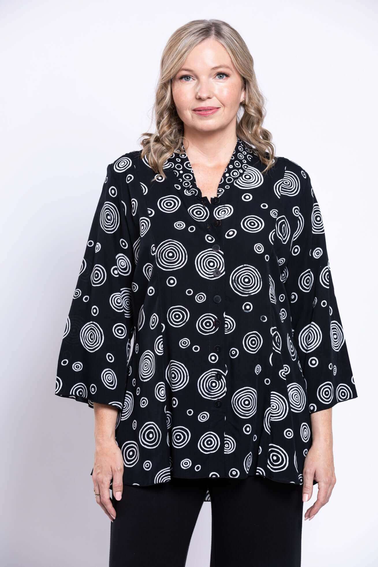 Mar 3/4 Blouse, BW Bubbles