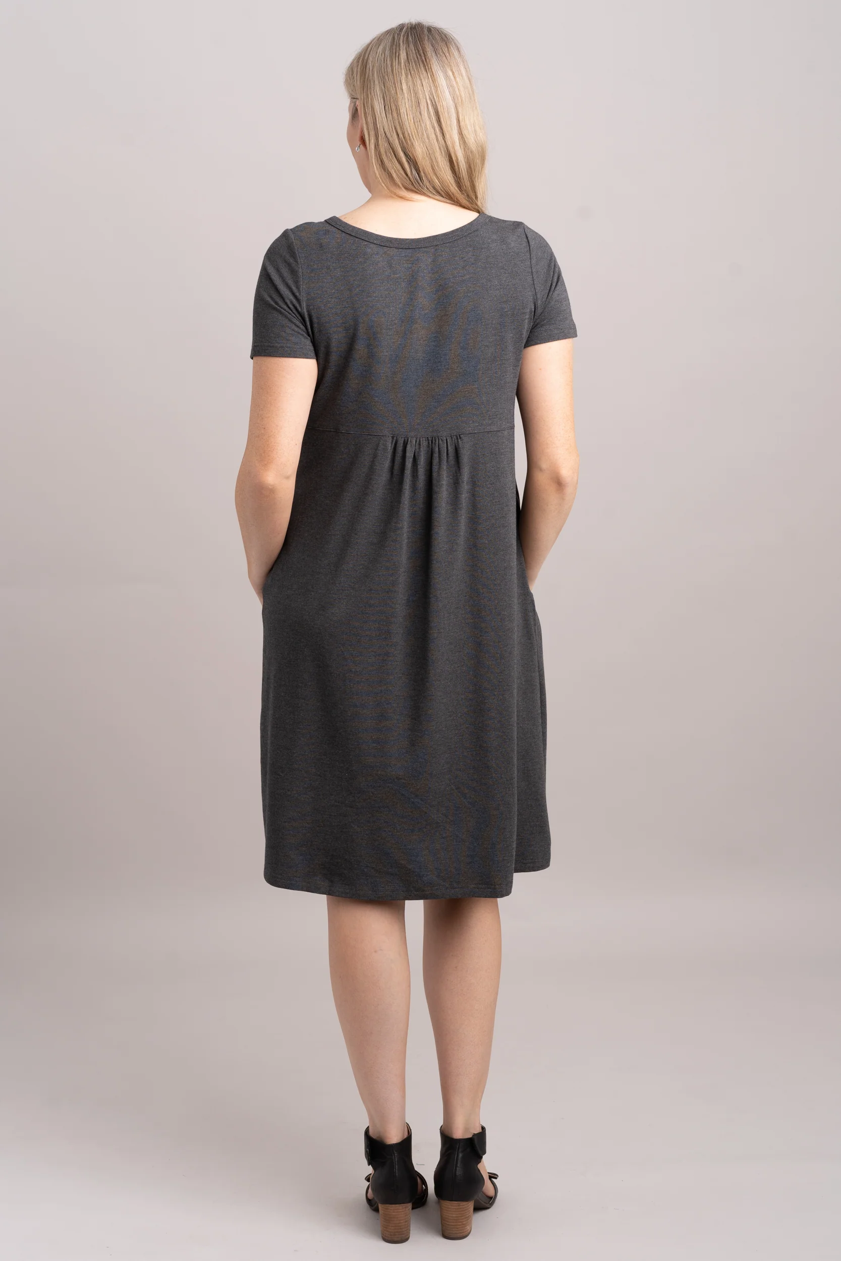 Nelly Short Sleeve Dress, Graphite, Bamboo - Final Sale - Image 6