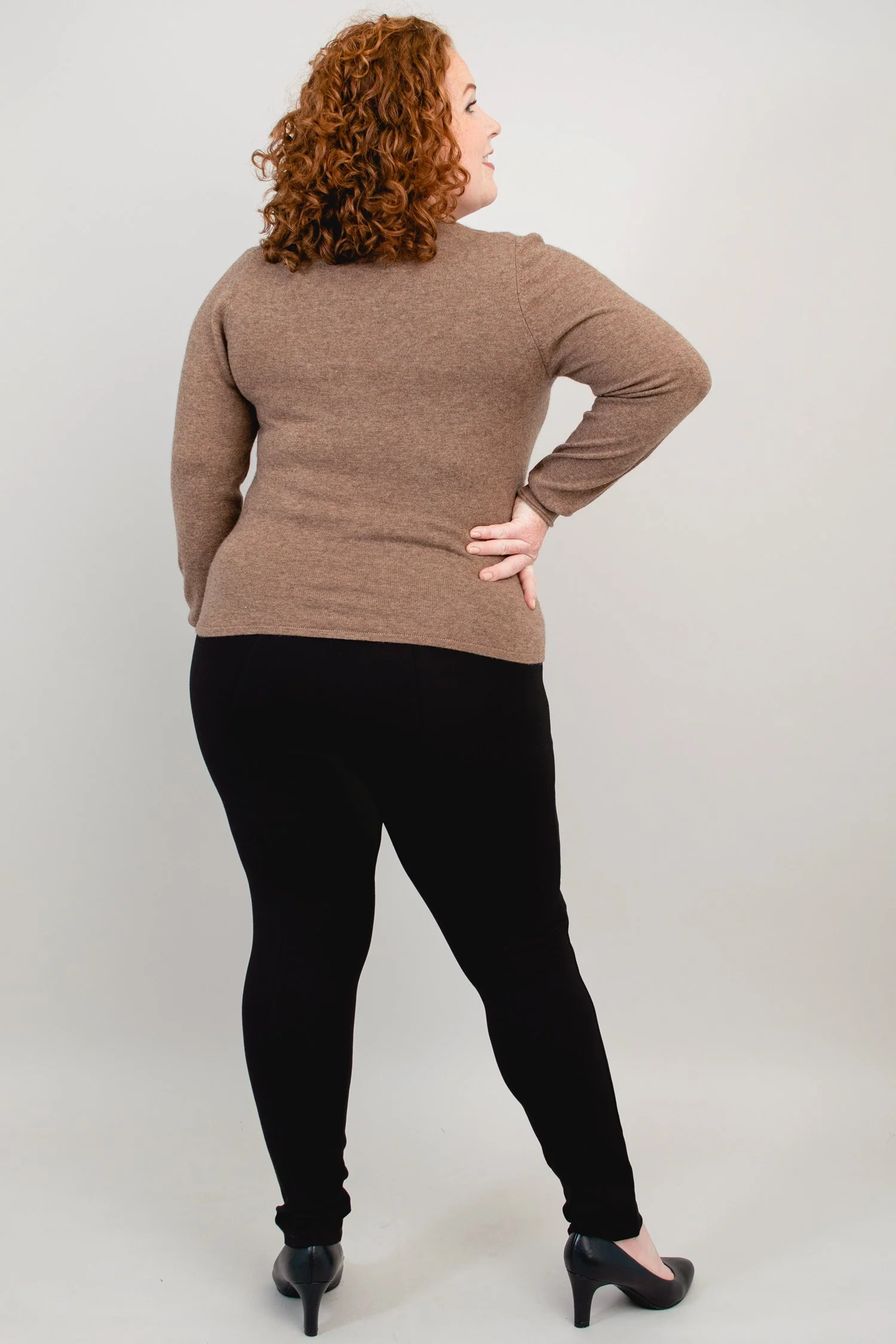 New York Sweater, Autumn Taupe, Cashmere - Image 4